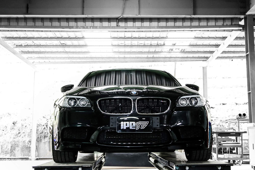 BMW M5 (F10) Exhaust System