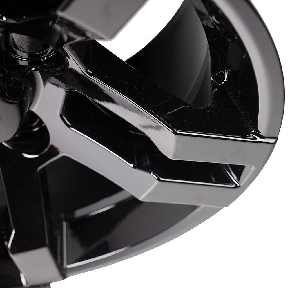 
                  
                    18" Cruiser Alloy Wheel by URBAN Truck
                  
                