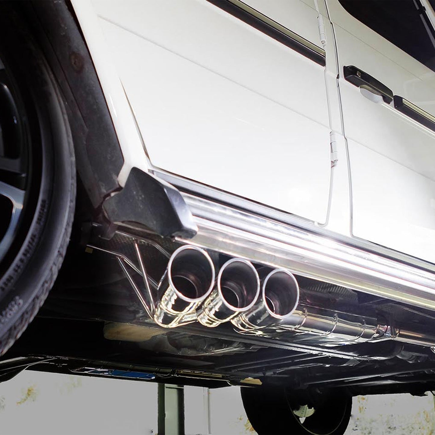 
                  
                    Mercedes-Benz G500 (W463) / G500 4×4² Exhaust System
                  
                