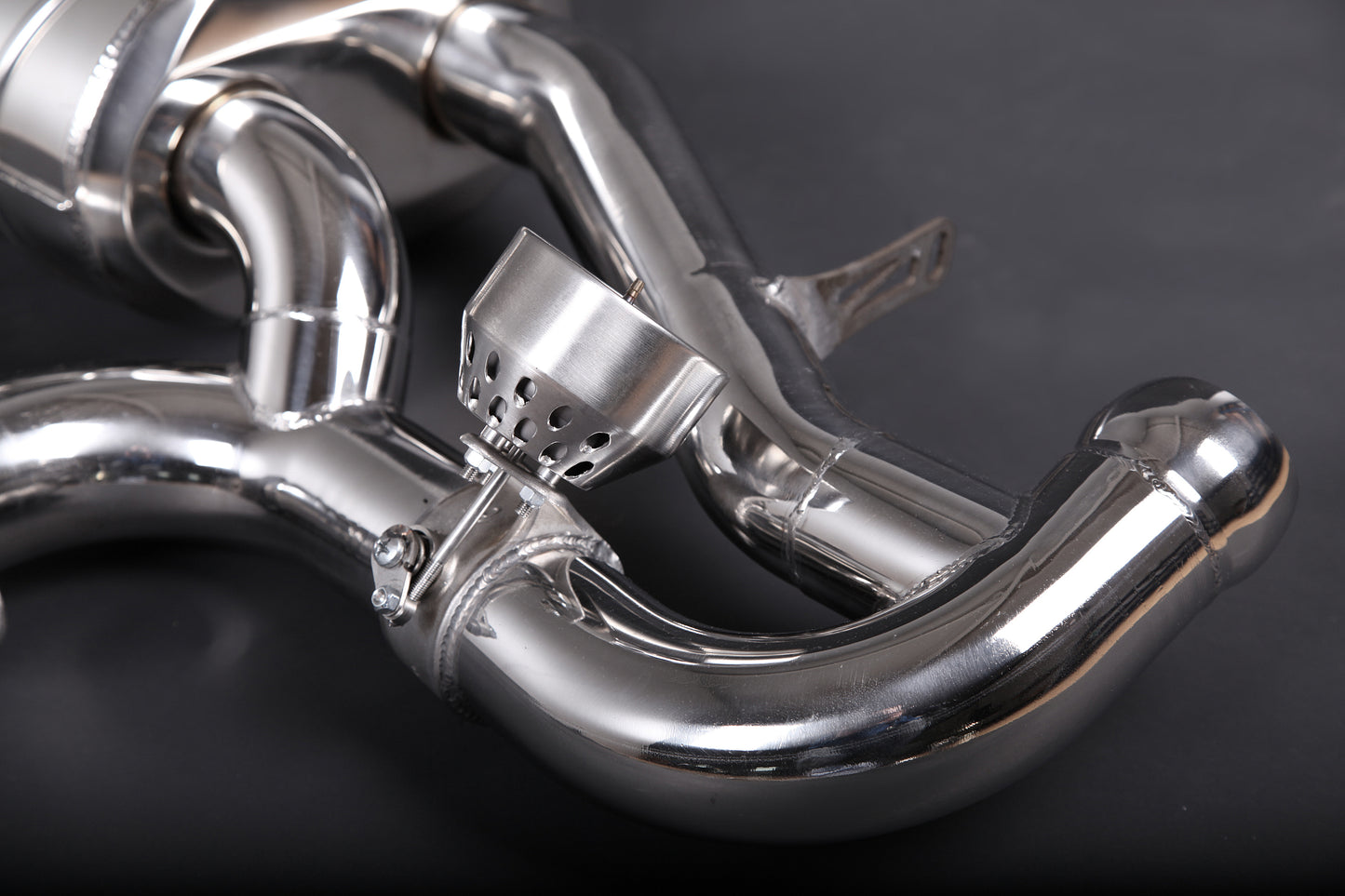 
                  
                    Aston Martin Vantage V8/V12/Zagato - Valved Muffler
                  
                