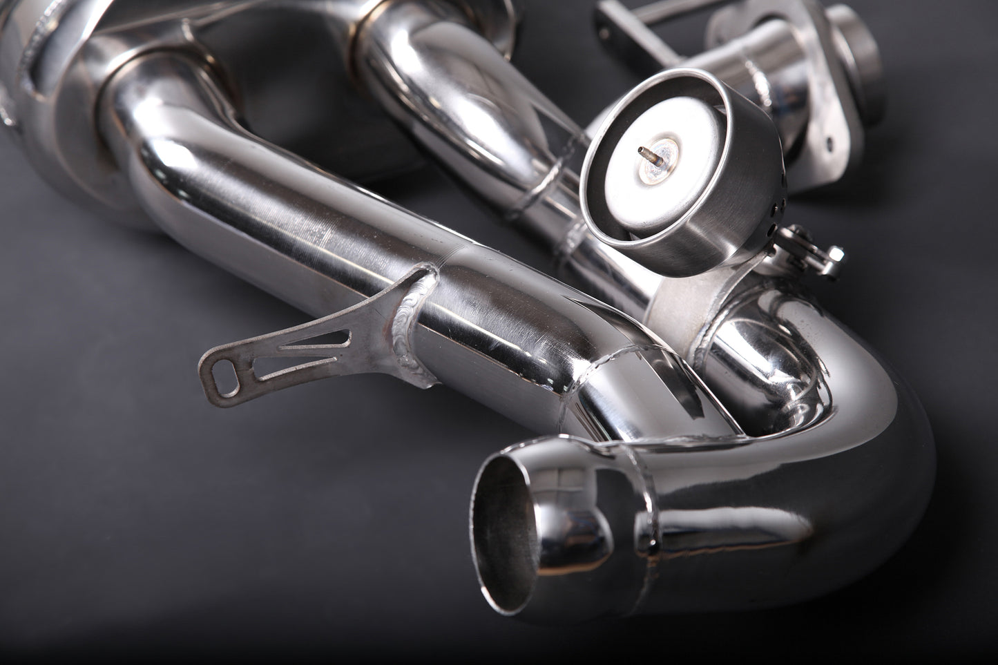 
                  
                    Aston Martin Vantage V8/V12/Zagato - Valved Muffler
                  
                