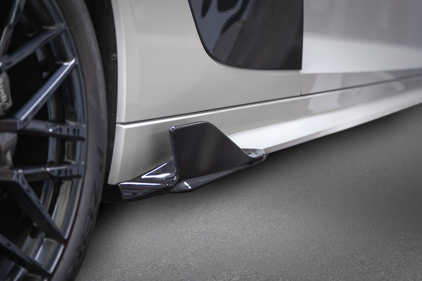 
                  
                    Audi R8 V10 PLUS (2015 ) - Carbon Side Fins (Matte)
                  
                